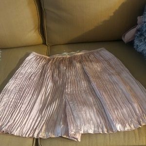 Vince soft pink crush pleated shorts szM